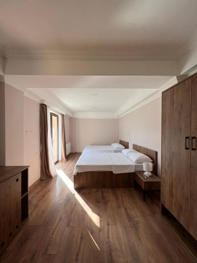 Lileo Inn Hotel เมสเตีย ภายนอก รูปภาพ