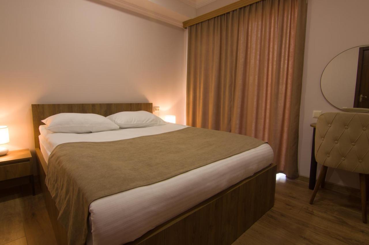 Lileo Inn Hotel เมสเตีย ภายนอก รูปภาพ