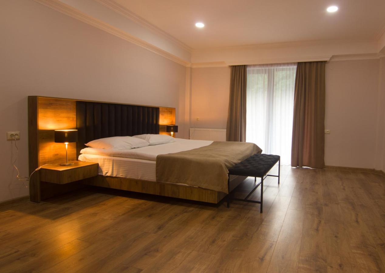 Lileo Inn Hotel เมสเตีย ภายนอก รูปภาพ